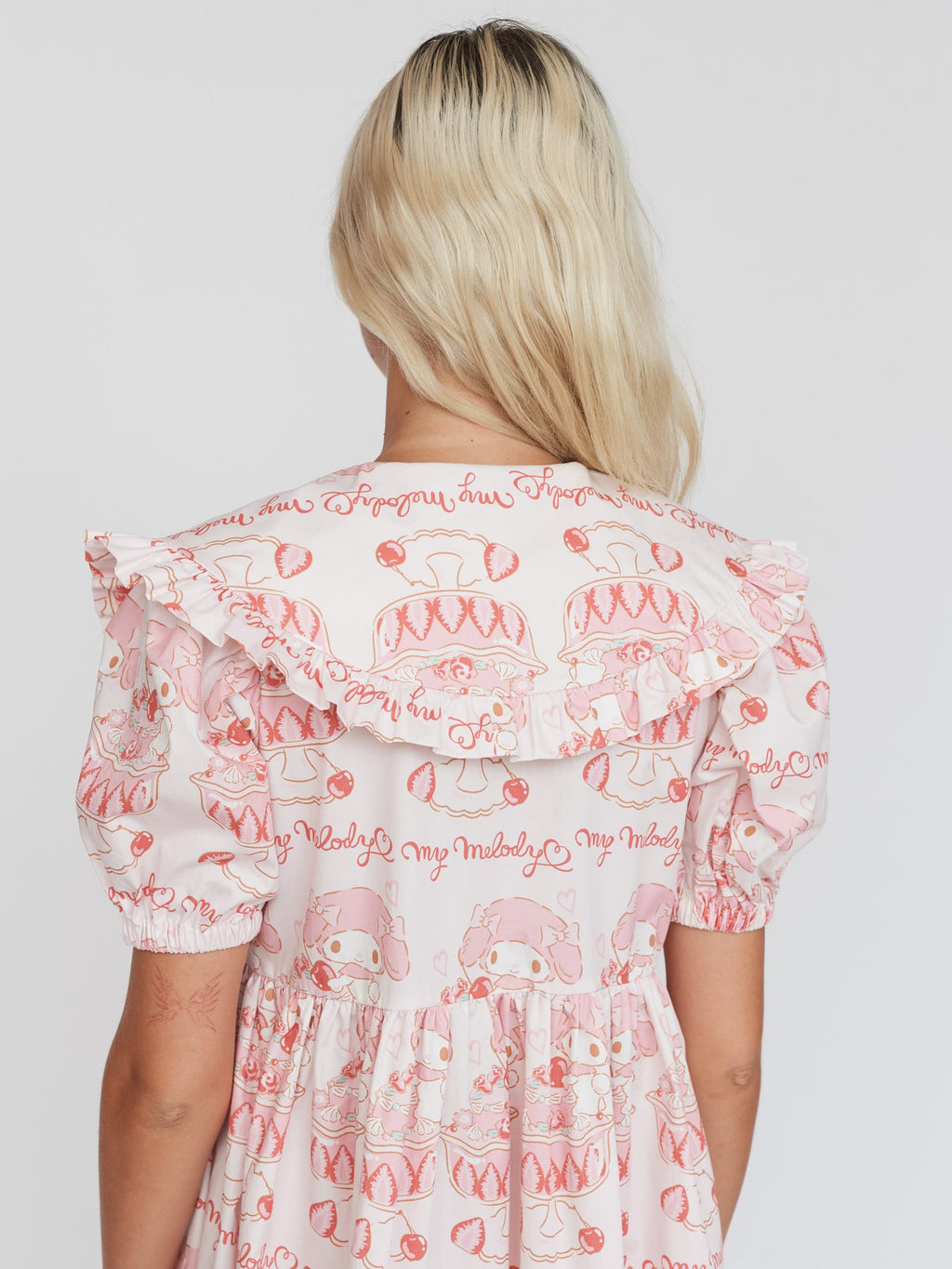 LO - My Melody Ruffle Collar Dress