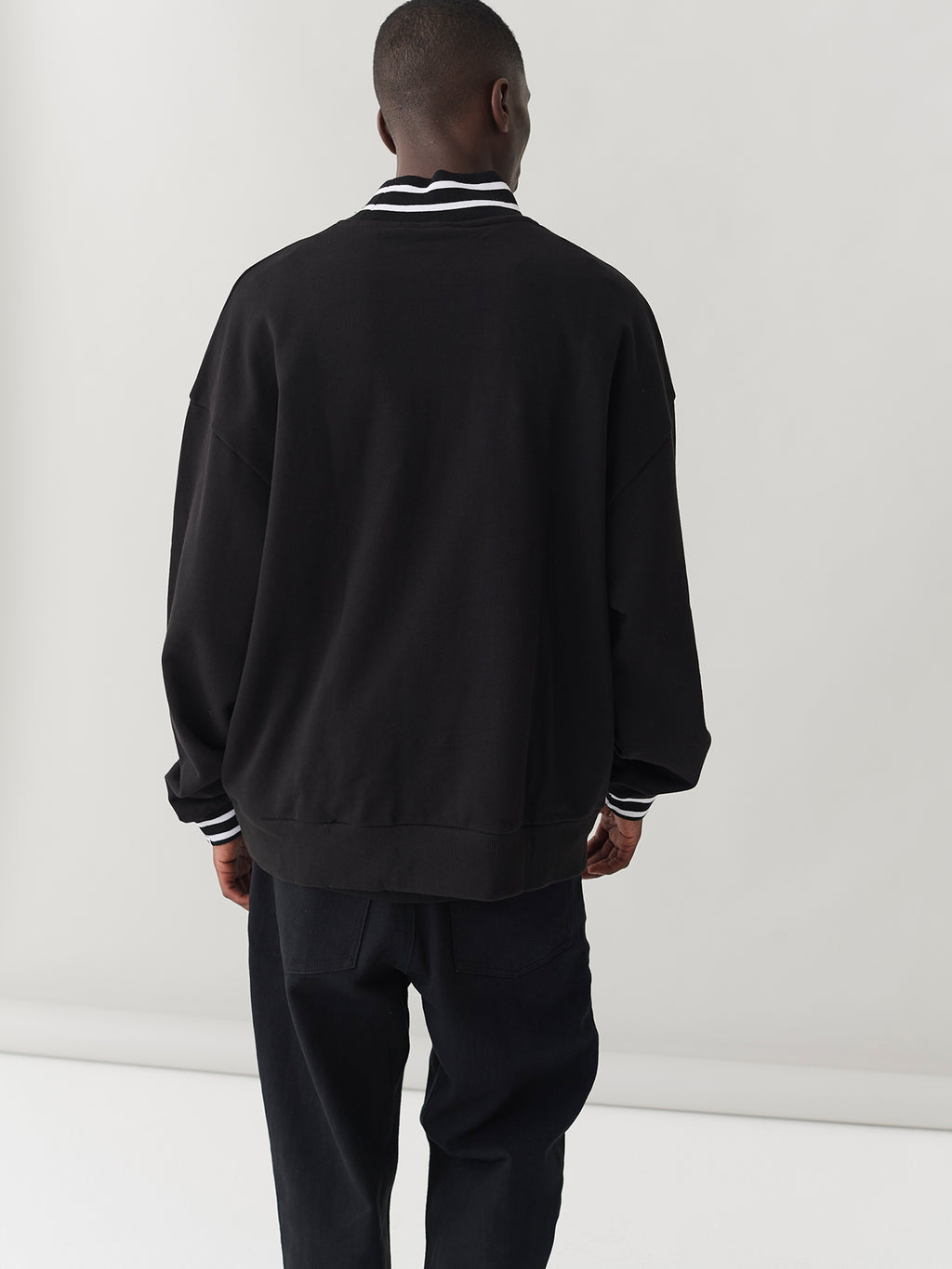 LO High Neck Sweatshirt